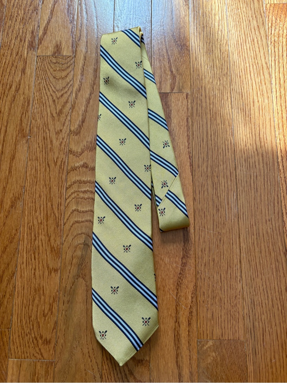 RARE Brooks Brothers Men’s Silk Tie Yellow Head Of The Charles Rowing Stripe